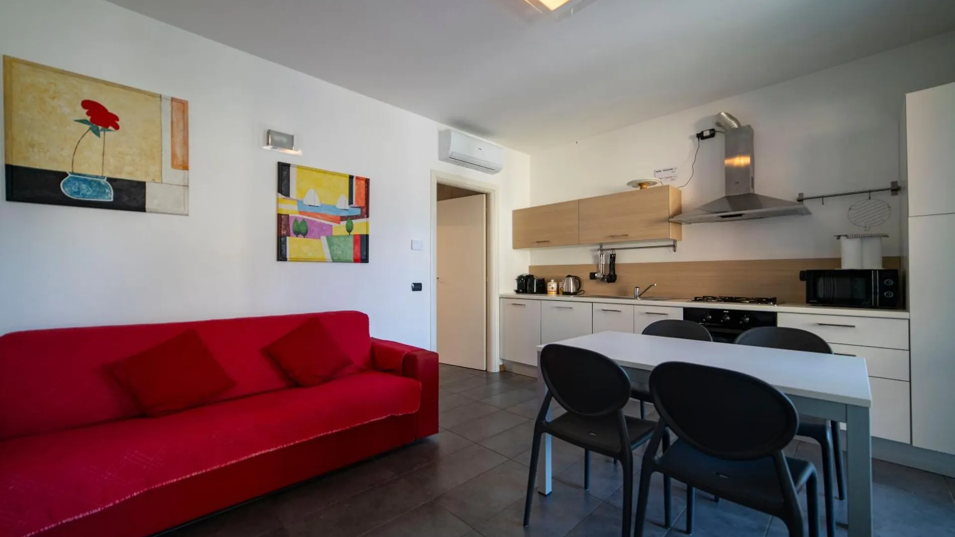 Apartment Paradise Sale Marasino Italien